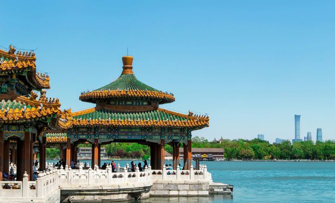 Architectuur in Beijing aan het water